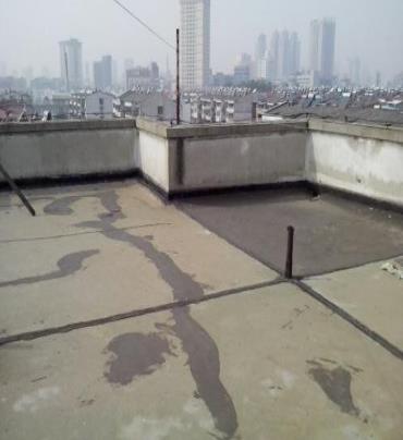 桐柏漏水维修 楼顶漏水是什么原因，楼顶漏水维修方法是什么?